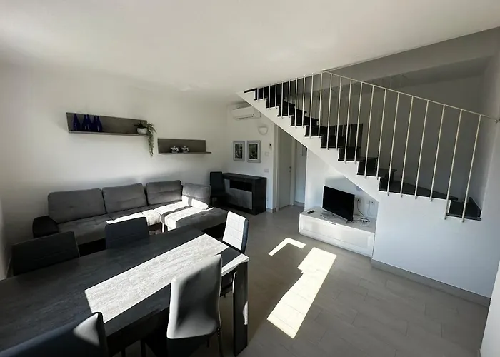 House In Paradise Vila *